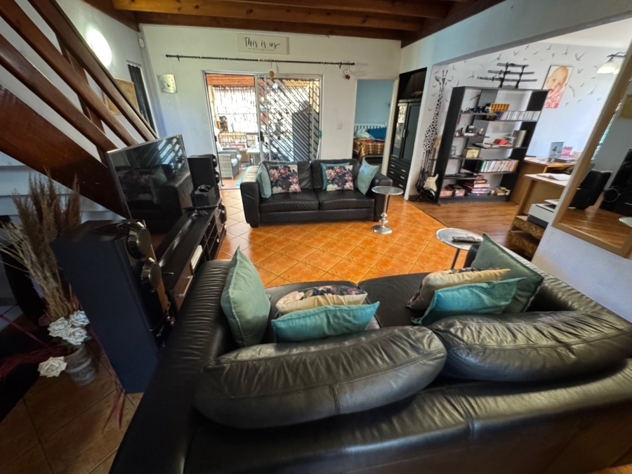4 Bedroom Property for Sale in Glen Marais Gauteng