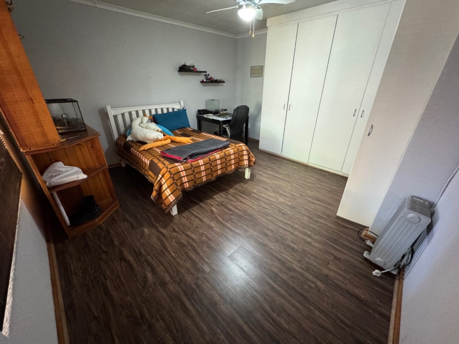 4 Bedroom Property for Sale in Glen Marais Gauteng