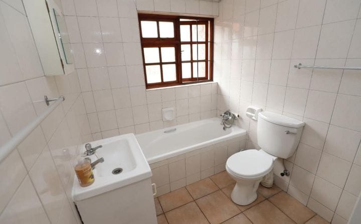 To Let 1 Bedroom Property for Rent in Bedfordview Gauteng