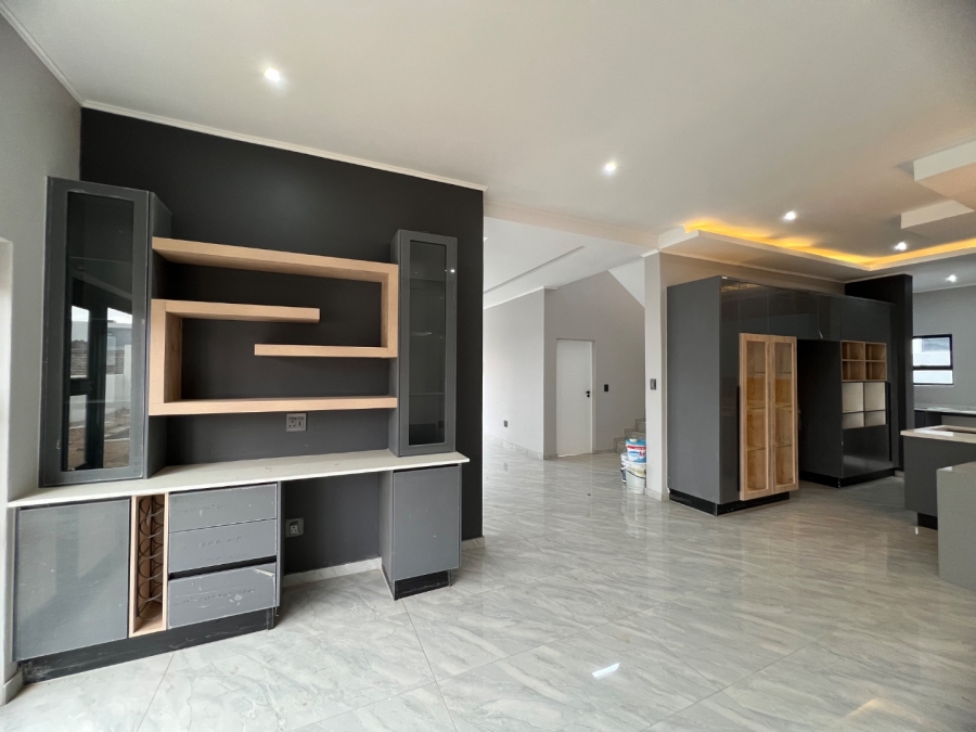 4 Bedroom Property for Sale in Six Fountains Residential Estate Gauteng