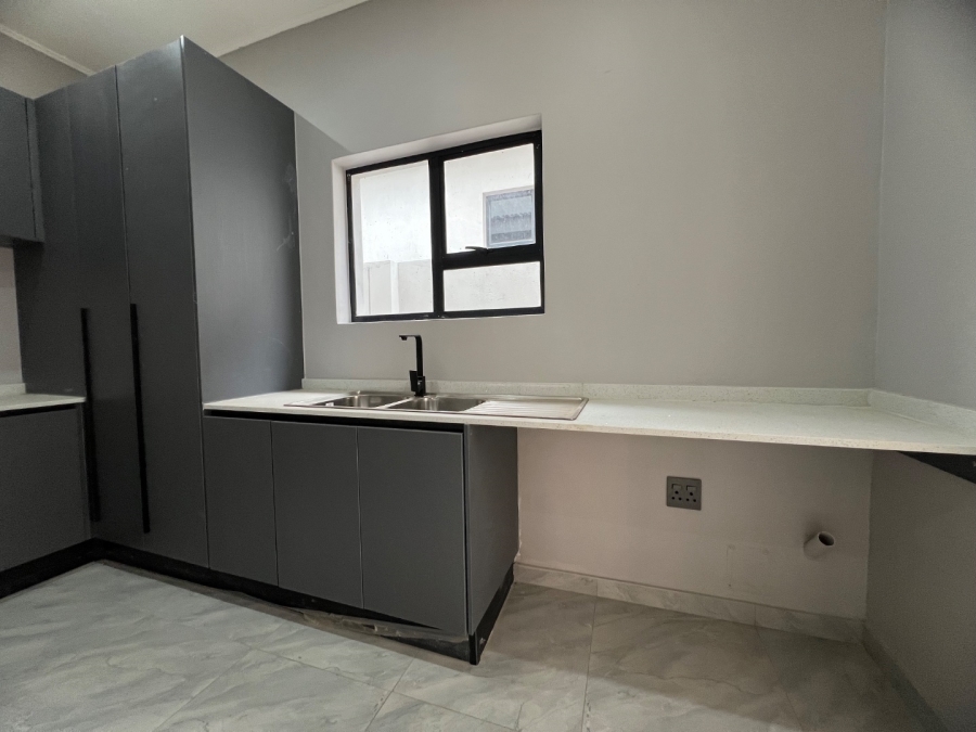 4 Bedroom Property for Sale in Six Fountains Residential Estate Gauteng