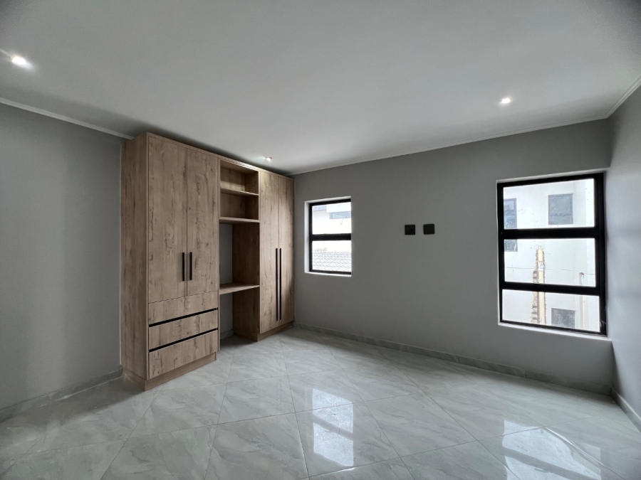 4 Bedroom Property for Sale in Six Fountains Residential Estate Gauteng