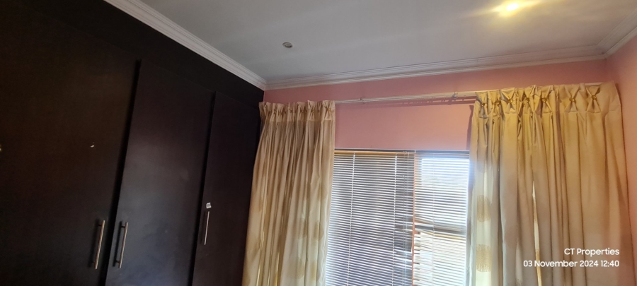 6 Bedroom Property for Sale in Parkrand Gauteng
