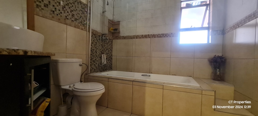 6 Bedroom Property for Sale in Parkrand Gauteng