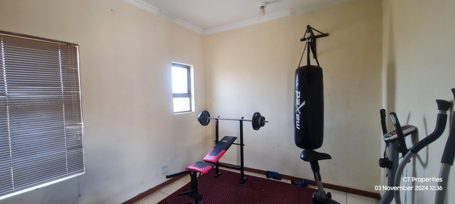 6 Bedroom Property for Sale in Parkrand Gauteng