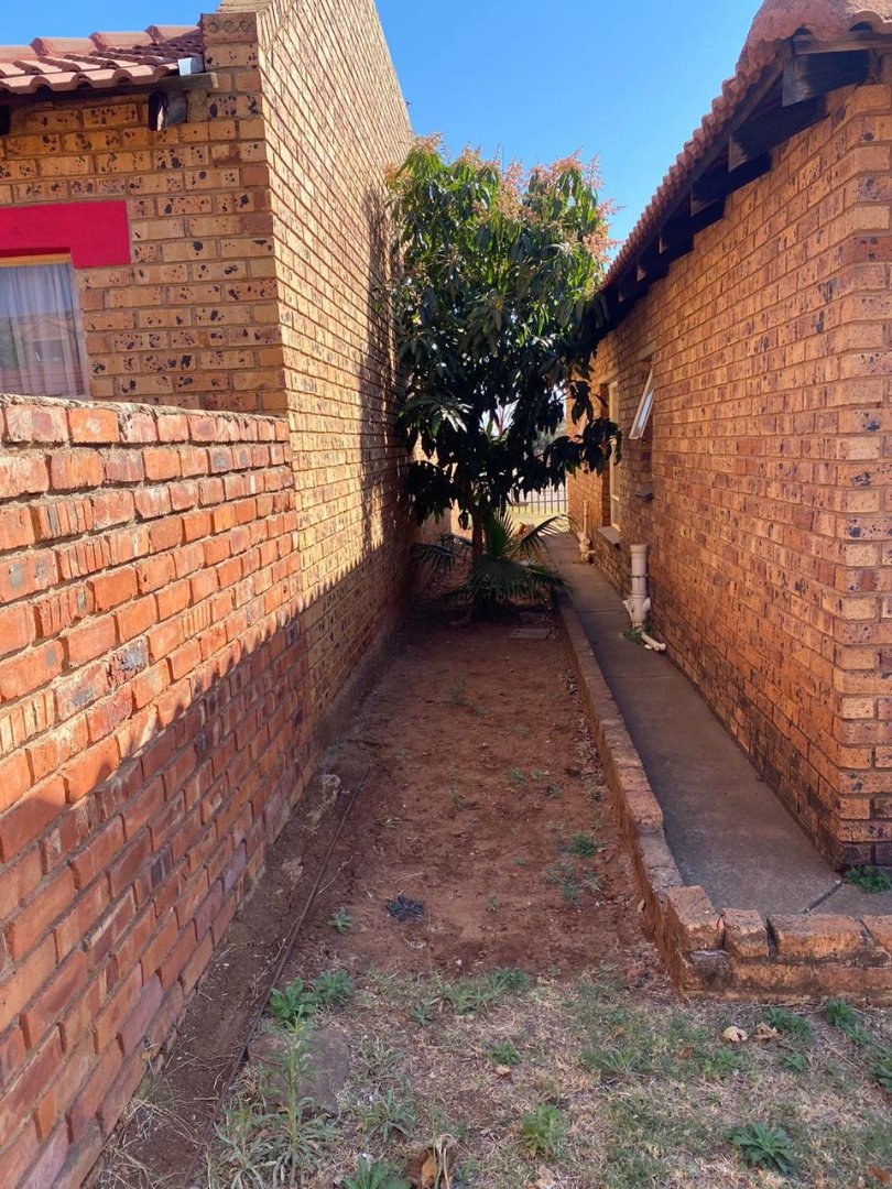 To Let 3 Bedroom Property for Rent in Wonderpark Estate Gauteng