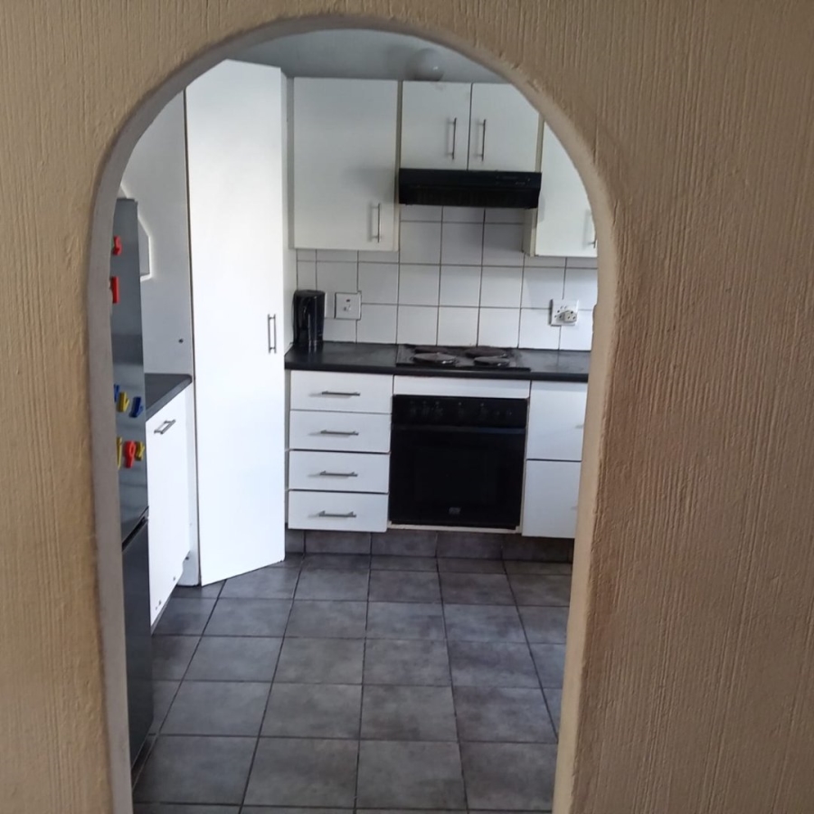 To Let 3 Bedroom Property for Rent in Halfway Gardens Gauteng