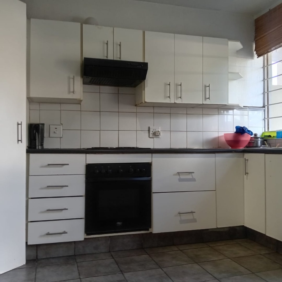 To Let 3 Bedroom Property for Rent in Halfway Gardens Gauteng