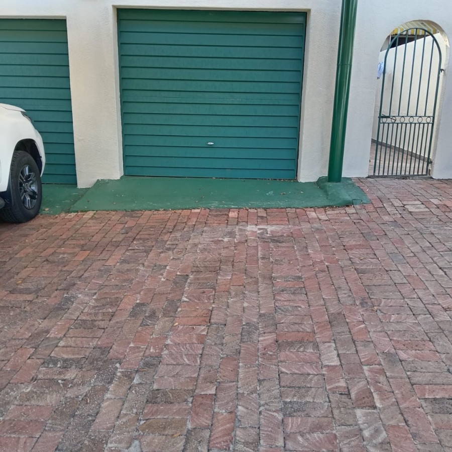 To Let 3 Bedroom Property for Rent in Halfway Gardens Gauteng