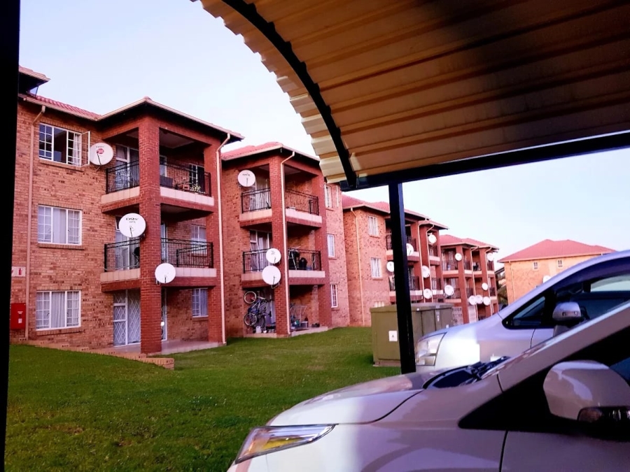 To Let 2 Bedroom Property for Rent in Noordwyk Gauteng