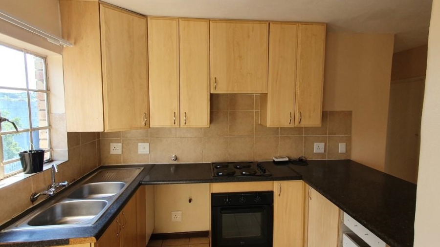 To Let 2 Bedroom Property for Rent in Noordwyk Gauteng