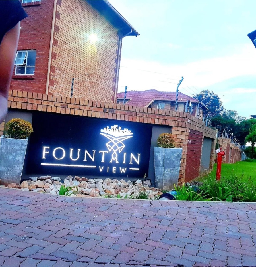 To Let 2 Bedroom Property for Rent in Noordwyk Gauteng
