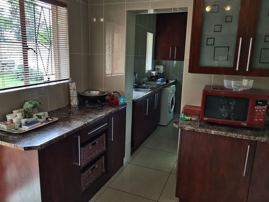 To Let 3 Bedroom Property for Rent in Brackendowns Gauteng