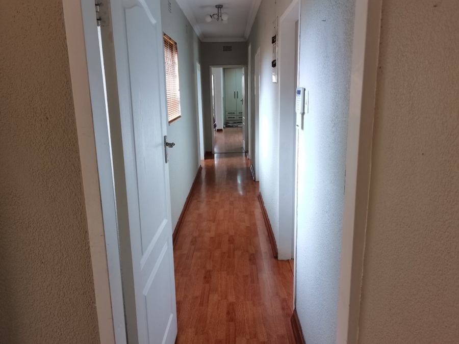 To Let 3 Bedroom Property for Rent in Brackendowns Gauteng
