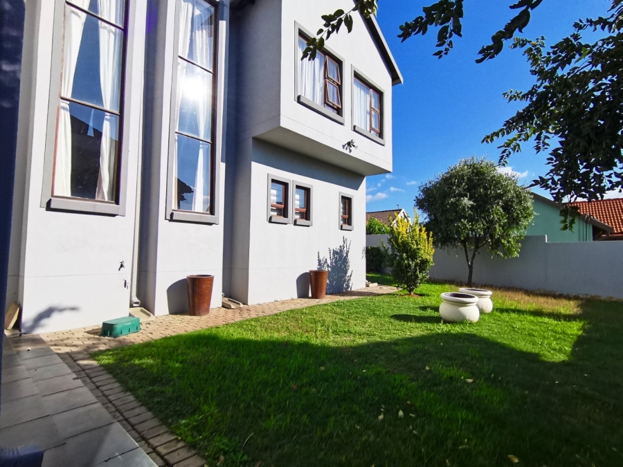 4 Bedroom Property for Sale in Brooklands Lifestyle Estate Gauteng