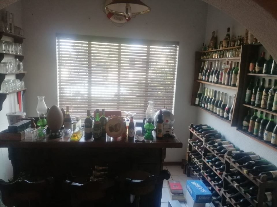6 Bedroom Property for Sale in Van Riebeeck Park Gauteng