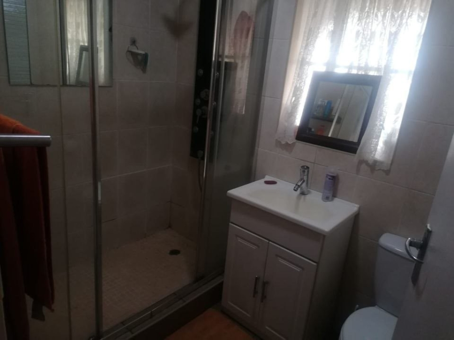6 Bedroom Property for Sale in Van Riebeeck Park Gauteng