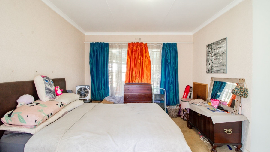 6 Bedroom Property for Sale in Van Riebeeck Park Gauteng