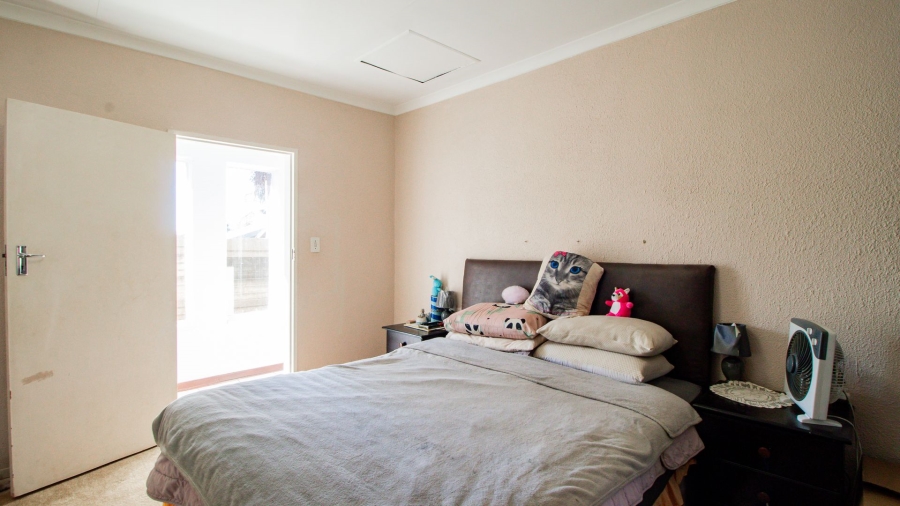 6 Bedroom Property for Sale in Van Riebeeck Park Gauteng