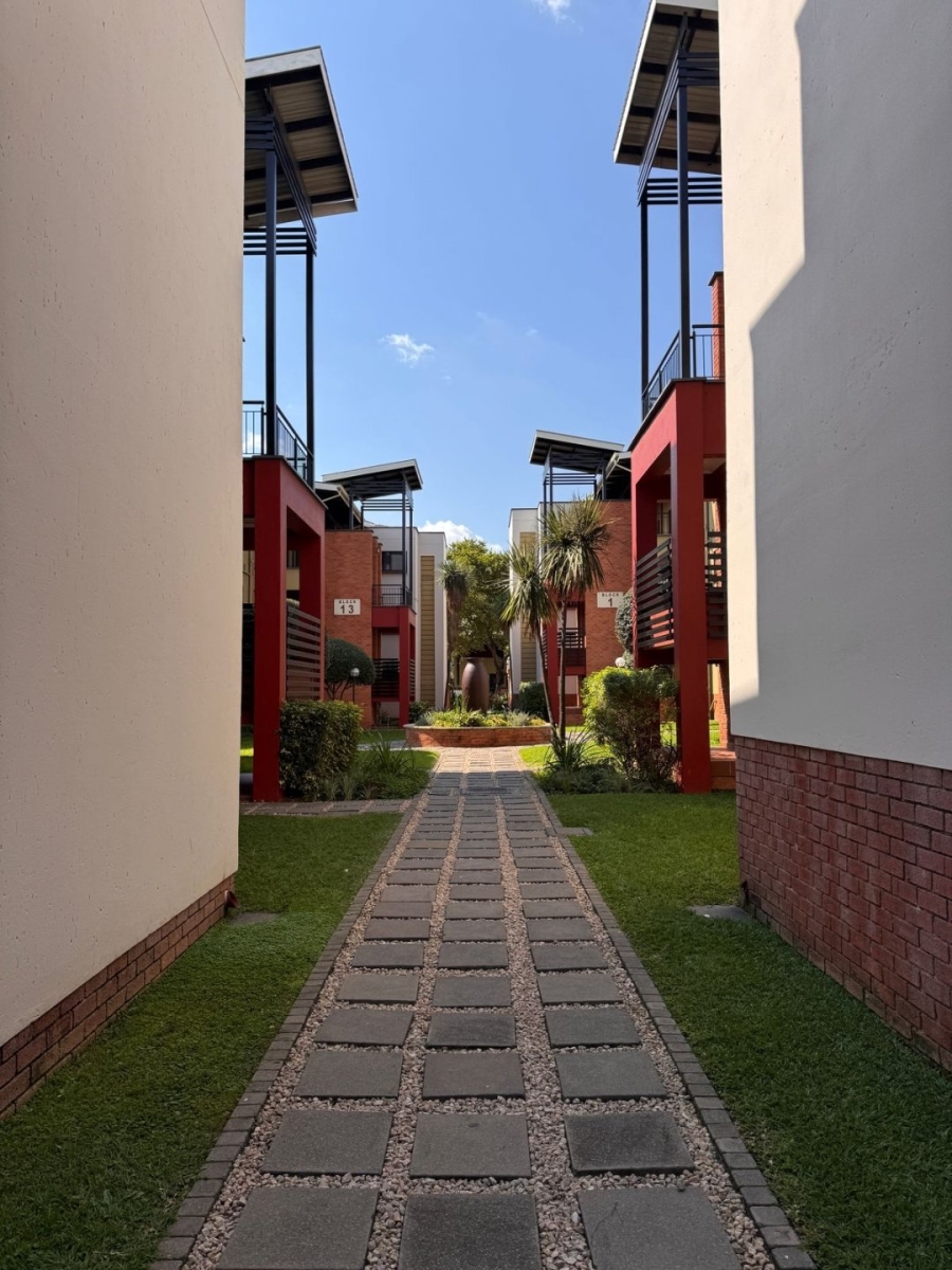 To Let 2 Bedroom Property for Rent in Fourways Gauteng