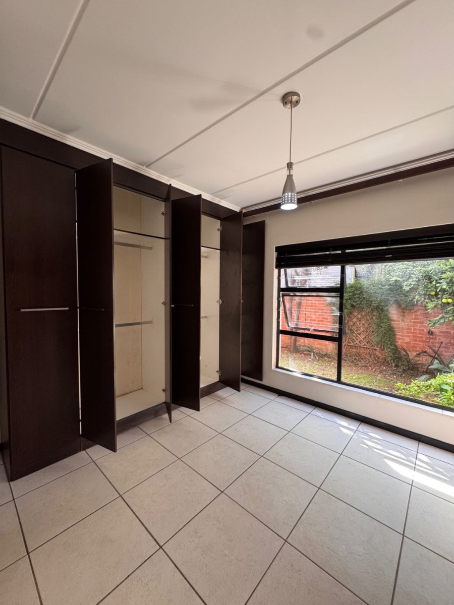 To Let 2 Bedroom Property for Rent in Fourways Gauteng
