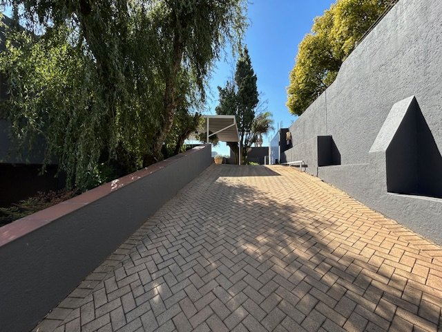 5 Bedroom Property for Sale in Bedford Park Gauteng