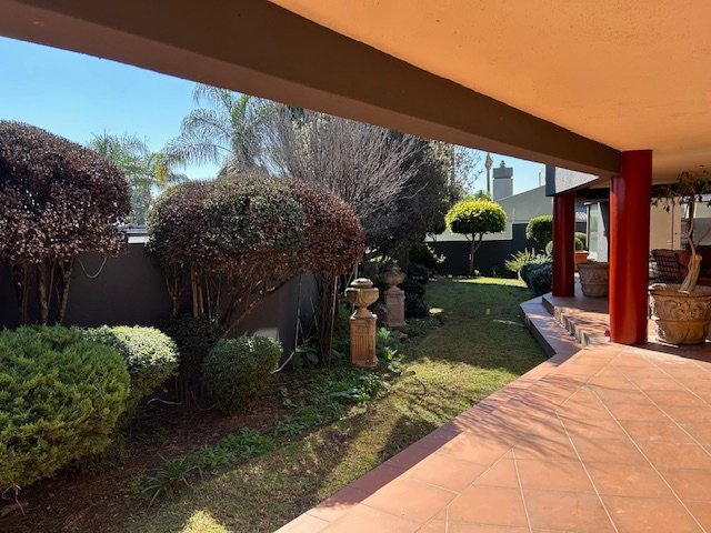 5 Bedroom Property for Sale in Bedford Park Gauteng