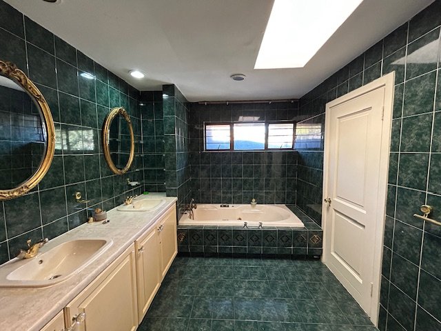 5 Bedroom Property for Sale in Bedford Park Gauteng