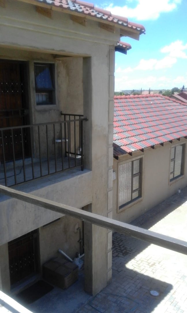 10 Bedroom Property for Sale in Klipfontein View Gauteng