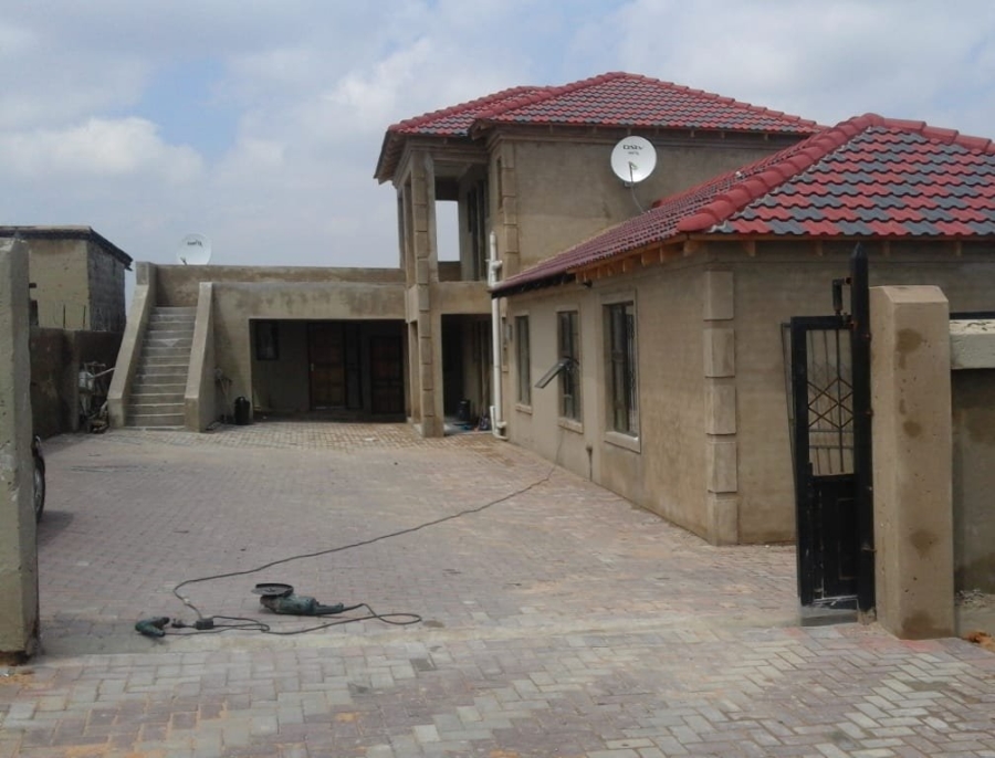 10 Bedroom Property for Sale in Klipfontein View Gauteng