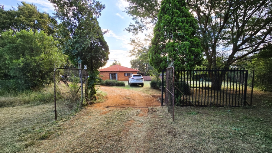3 Bedroom Property for Sale in Donkerhoek AH Gauteng
