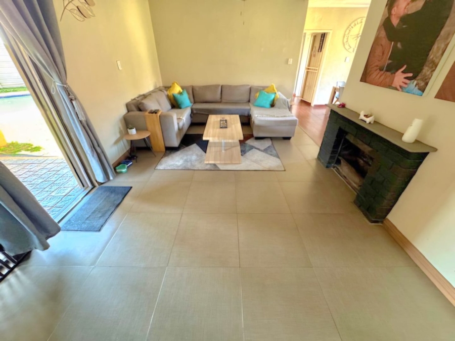 3 Bedroom Property for Sale in Bonaero Park Gauteng