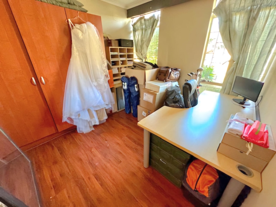 3 Bedroom Property for Sale in Bonaero Park Gauteng