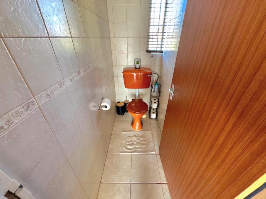 3 Bedroom Property for Sale in Bonaero Park Gauteng