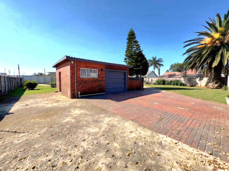 3 Bedroom Property for Sale in Bonaero Park Gauteng