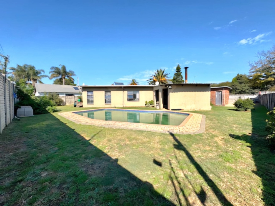 3 Bedroom Property for Sale in Bonaero Park Gauteng