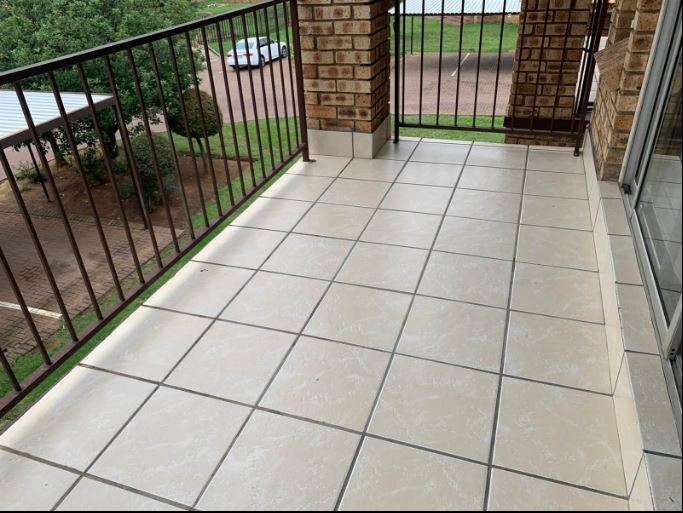 2 Bedroom Property for Sale in Noordwyk Gauteng