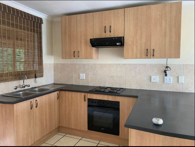 2 Bedroom Property for Sale in Noordwyk Gauteng
