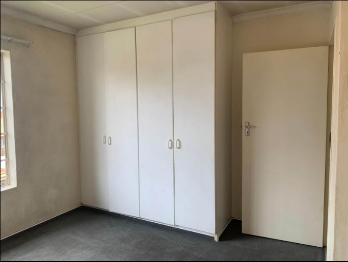 2 Bedroom Property for Sale in Noordwyk Gauteng