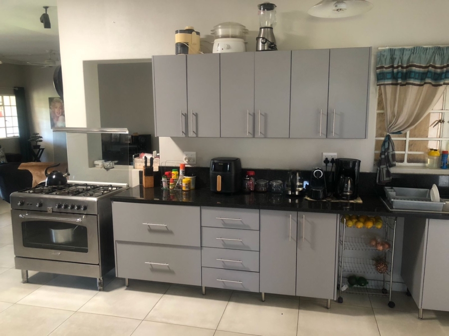  Bedroom Property for Sale in Mnandi Gauteng