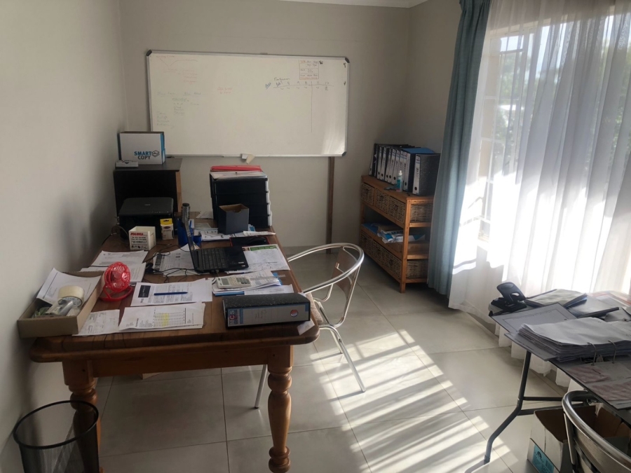  Bedroom Property for Sale in Mnandi Gauteng
