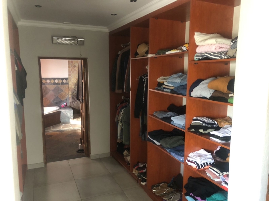  Bedroom Property for Sale in Mnandi Gauteng