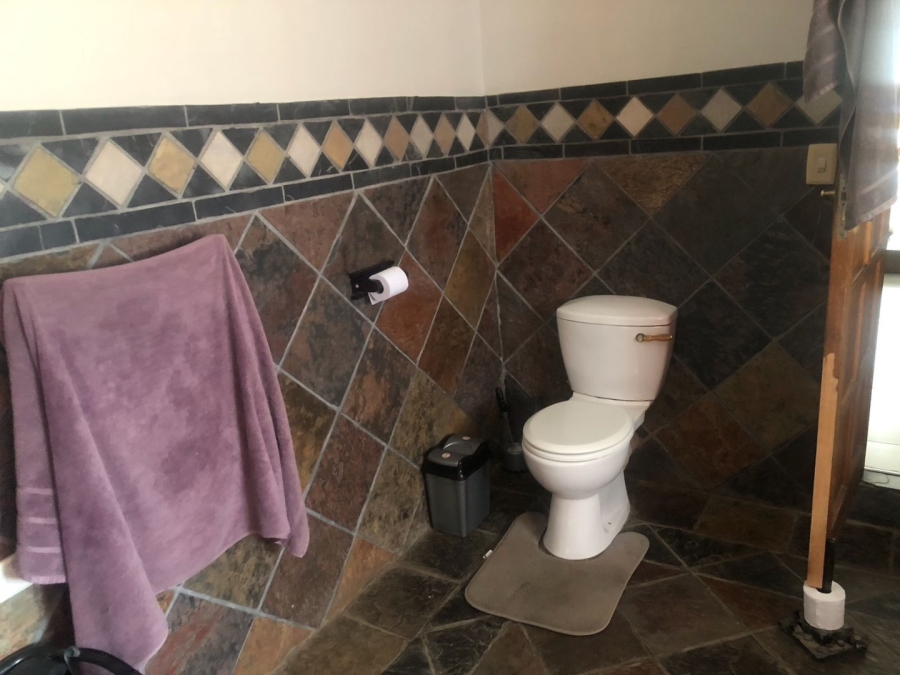  Bedroom Property for Sale in Mnandi Gauteng