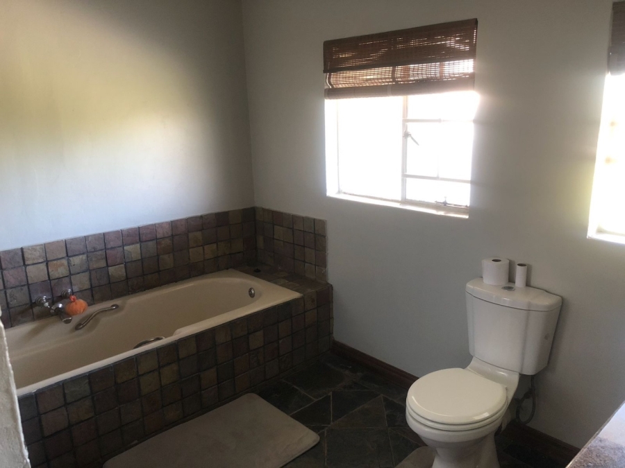  Bedroom Property for Sale in Mnandi Gauteng
