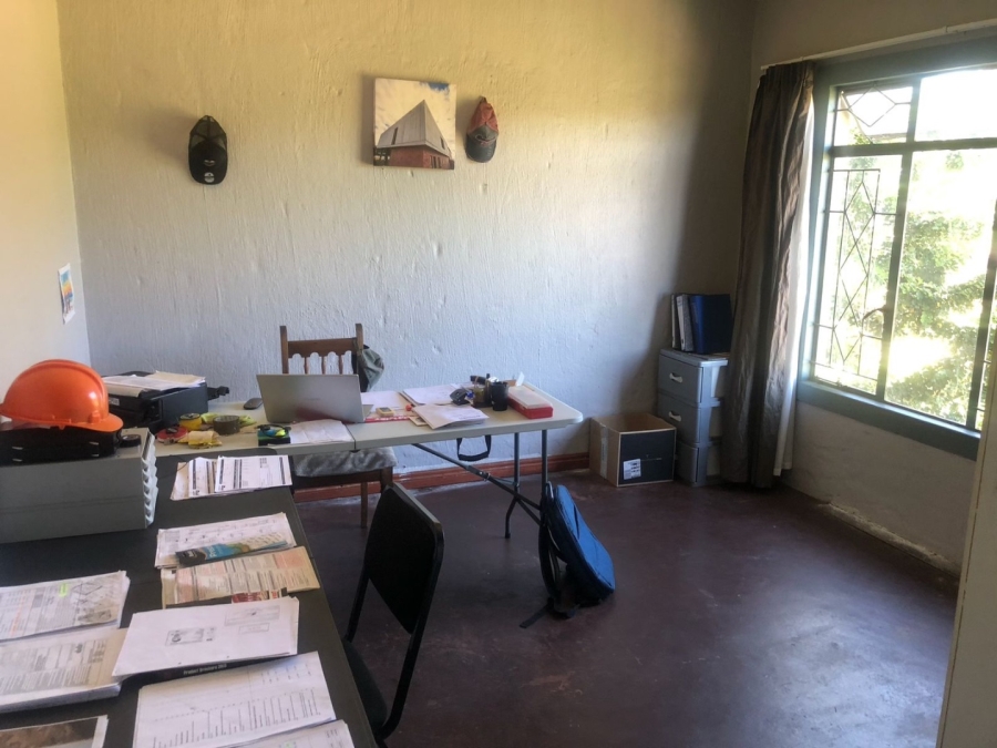  Bedroom Property for Sale in Mnandi Gauteng