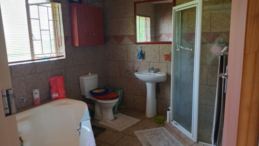 2 Bedroom Property for Sale in Pierre Van Ryneveld Gauteng