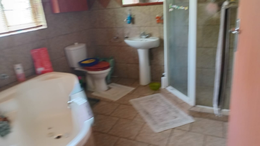 2 Bedroom Property for Sale in Pierre Van Ryneveld Gauteng