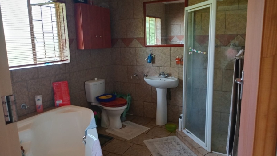 2 Bedroom Property for Sale in Pierre Van Ryneveld Gauteng