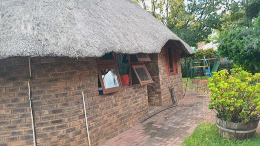 2 Bedroom Property for Sale in Pierre Van Ryneveld Gauteng
