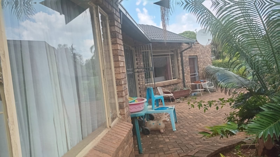 2 Bedroom Property for Sale in Pierre Van Ryneveld Gauteng